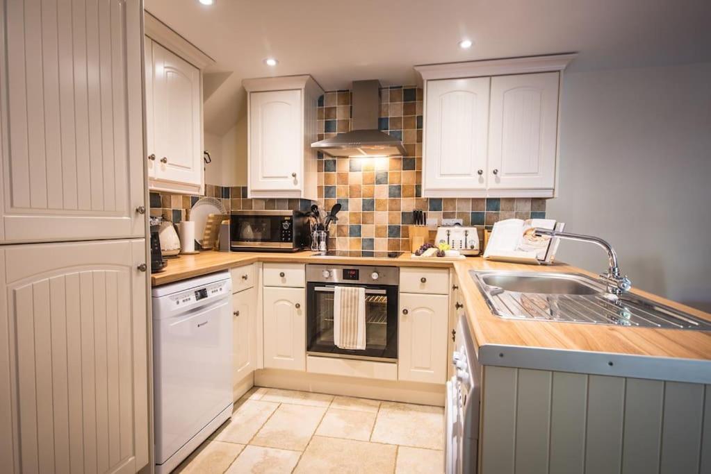 Duck Cottage Milldale Alstonefield Peak District Alstonfield Экстерьер фото